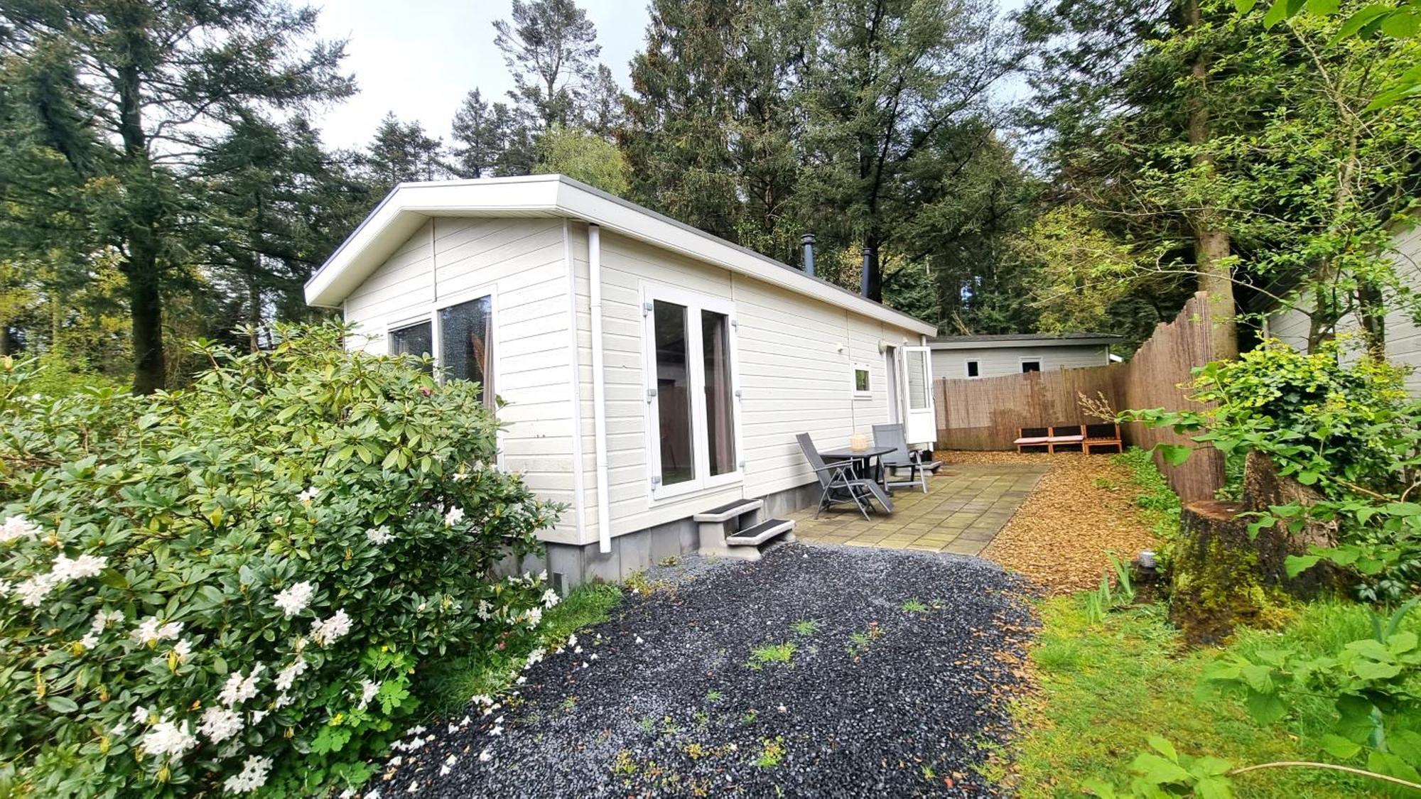 Gezellig Gemoderniseerd Chalet Op De Veluwe Putten Zewnętrze zdjęcie